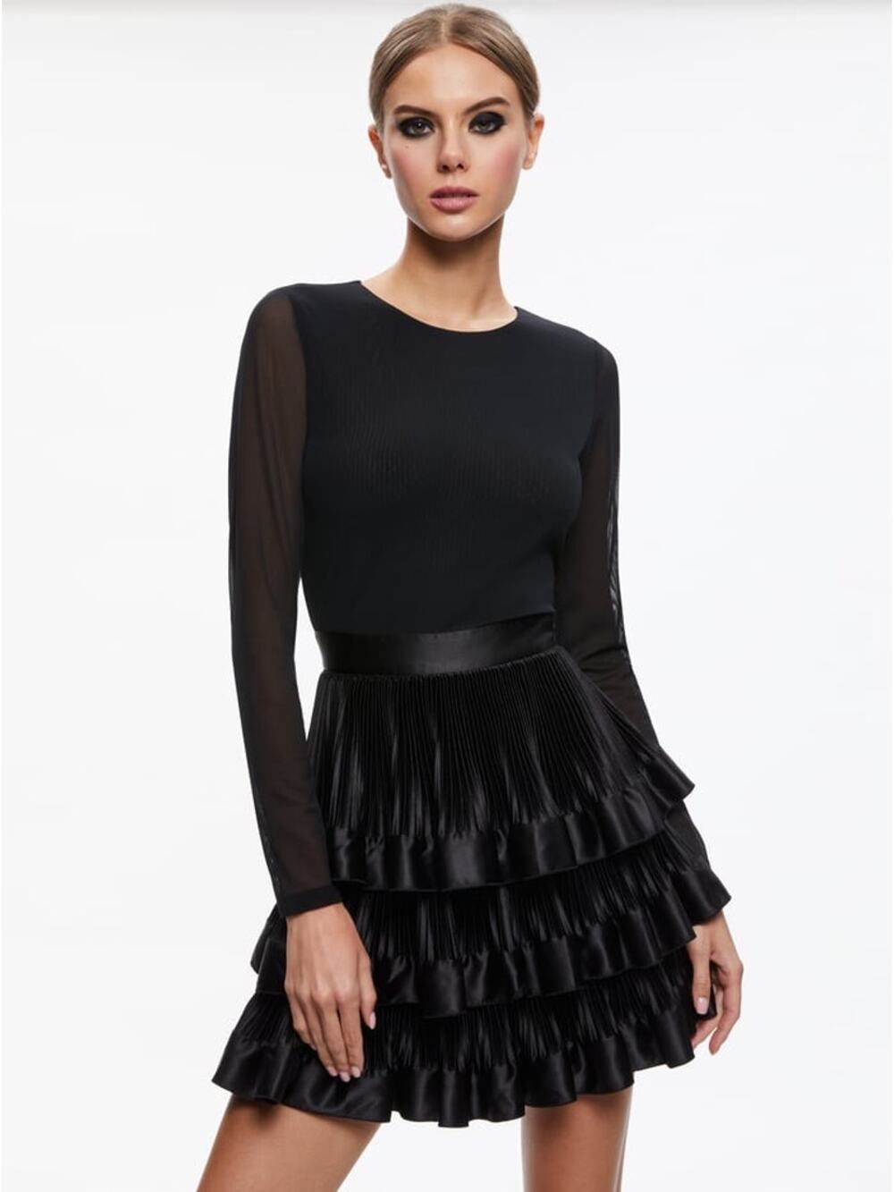Alice + Olivia Chara Ruffle Mini Dress black size 0 Party Cocktail Date Night